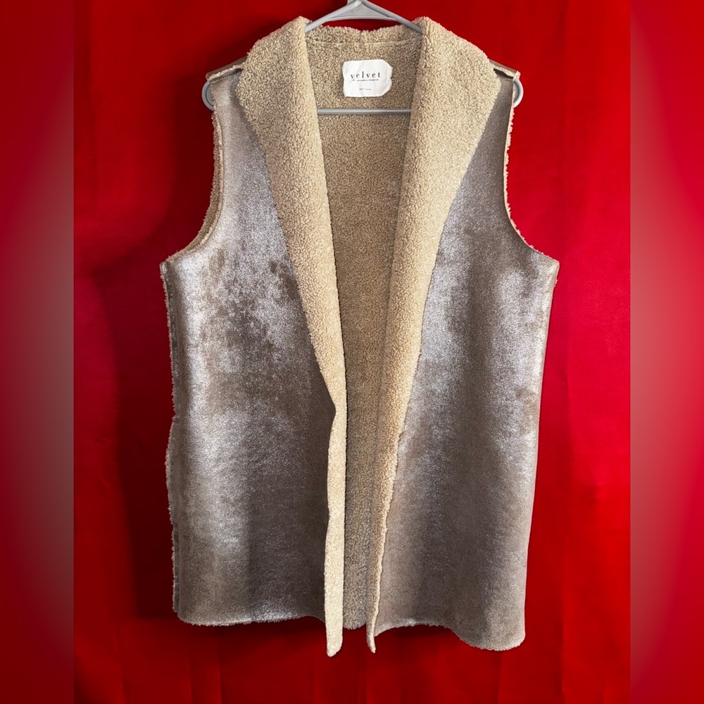 #375-Anthropologie/Velvet by Graham & Spencer Shearling Vest. Size Medium